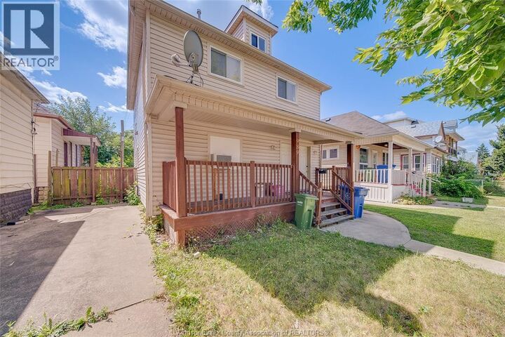 Property Photo:  989 Windsor Avenue  ON N9A 1K1 
