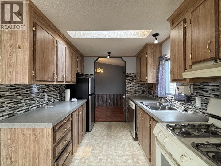 Property Photo: 311 McDonald Avenue BC V0K 1K0