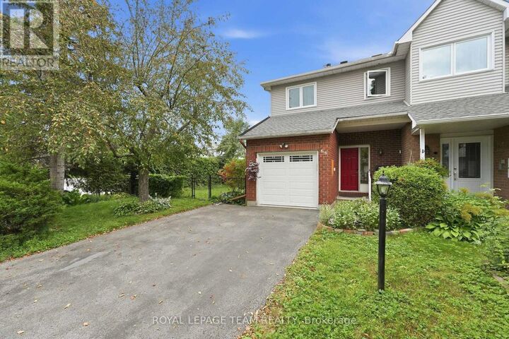 Property Photo:  66 Armadale Crescent  ON K2J 3Z3 
