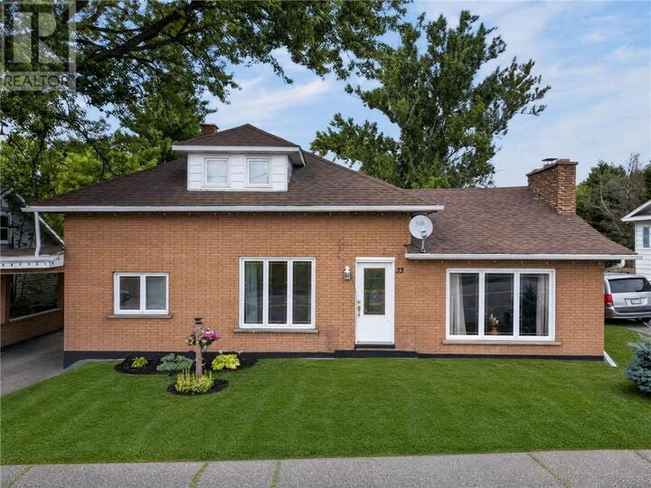 Property Photo: 33 Notre Dame Street E ON P0M 2N0