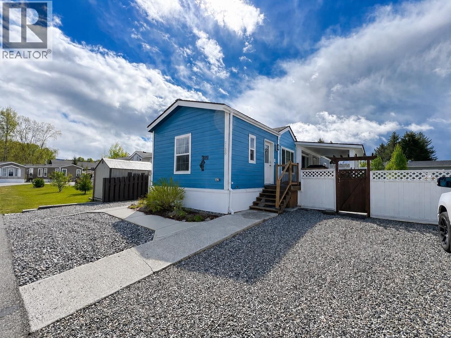 Photo de la propriété:  2130 Golden Pond Road  BC V2J 7A2 