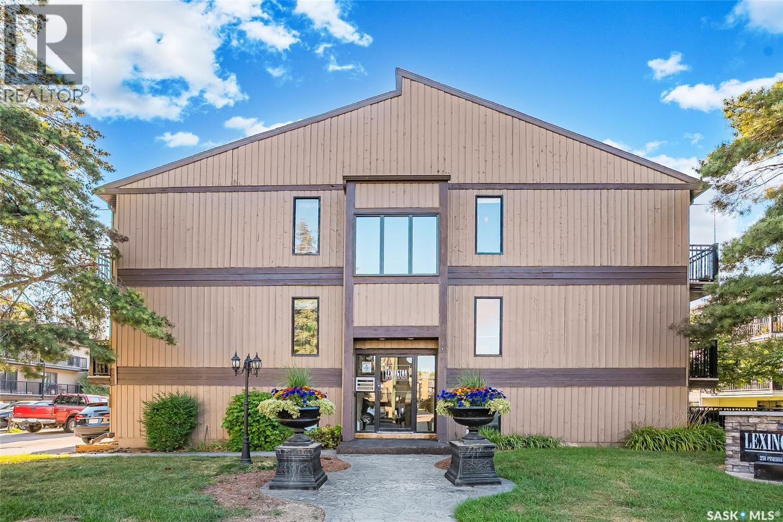 Property Photo: 207 250 Pinehouse Place SK S7K 4X1