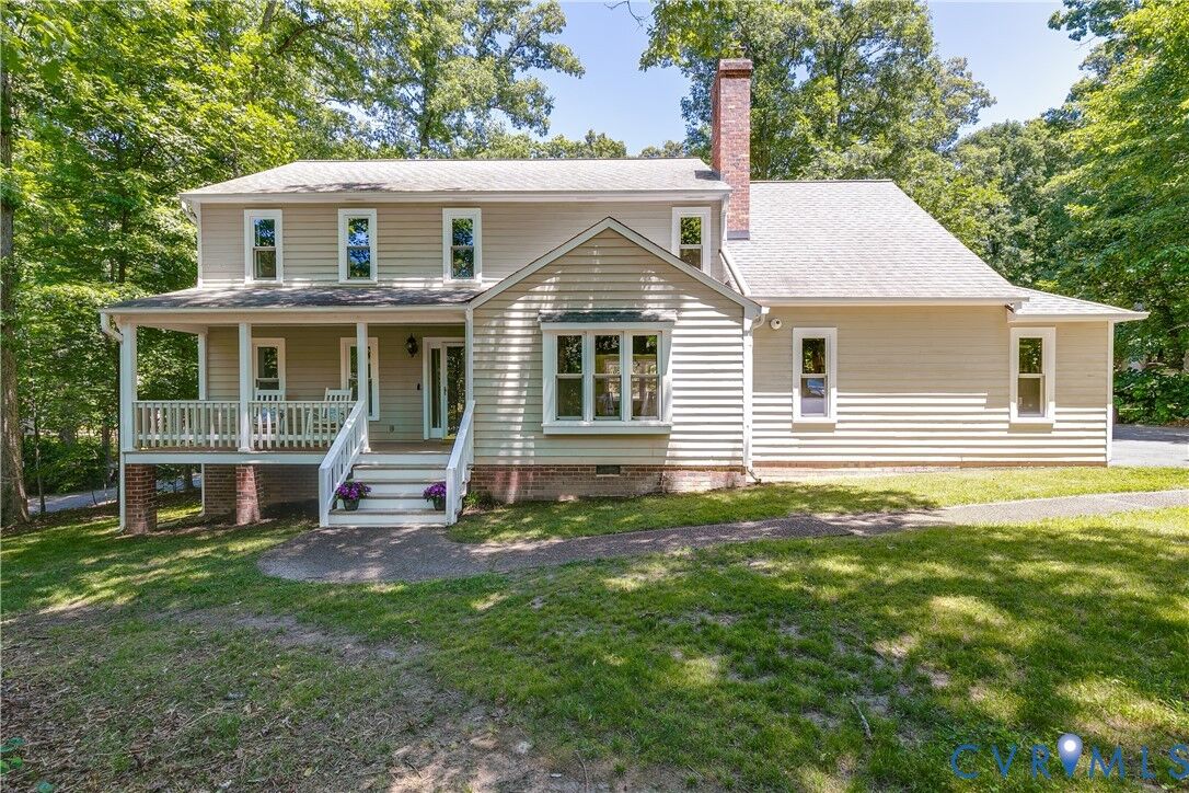 Property Photo:  1107 Royal Ridge Road  VA 23114 