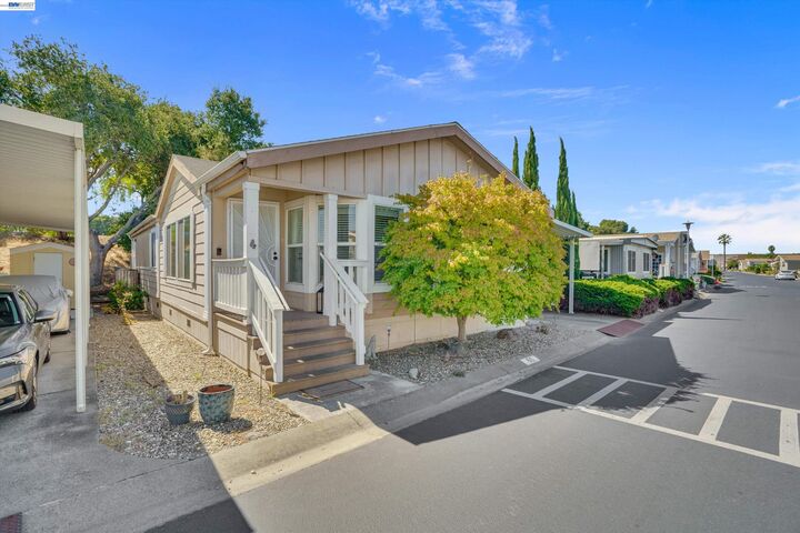 Property Photo:  60 Palm Dr  CA 94587 