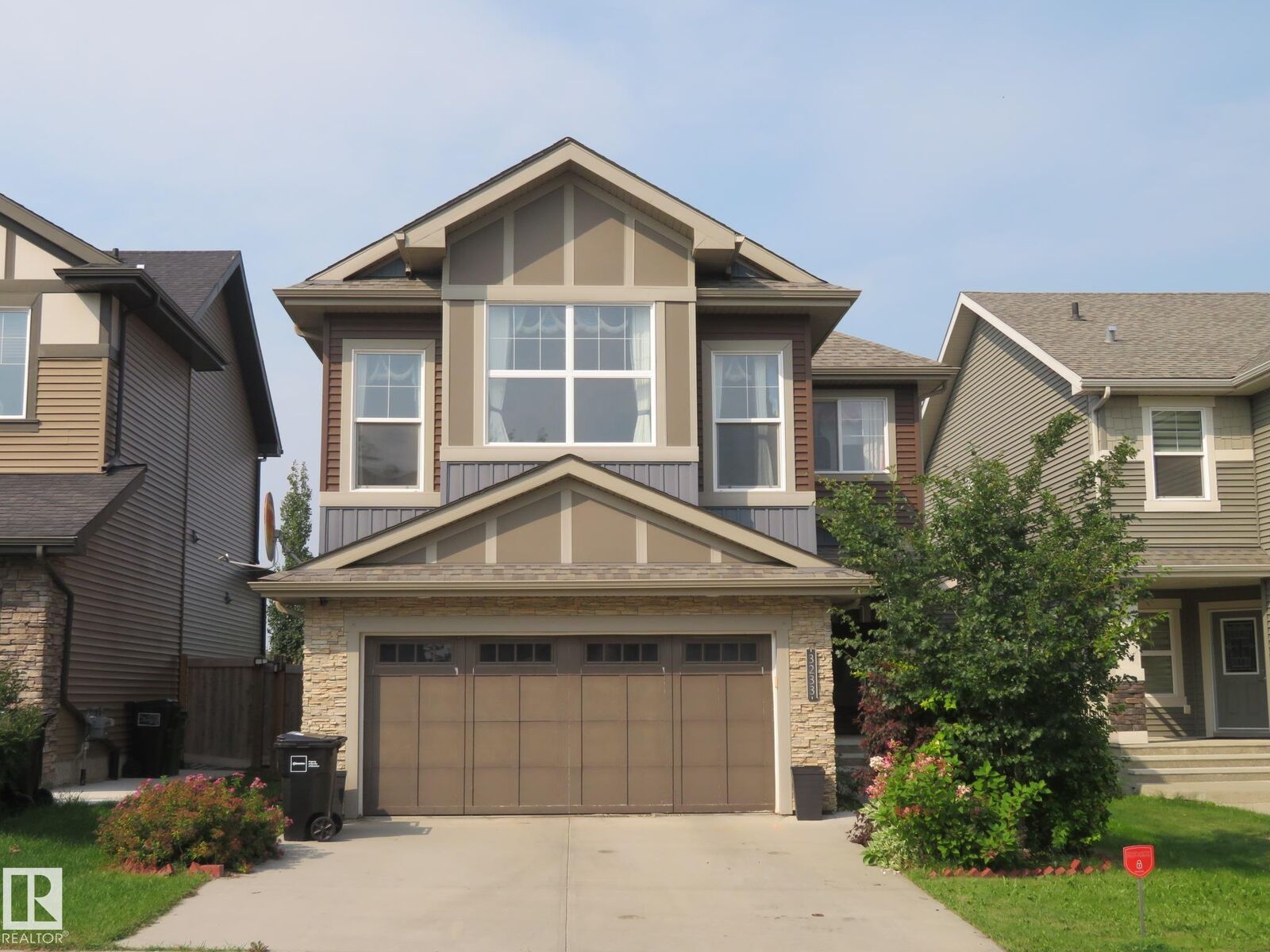 Property Photo:  3233 Winspear Crescent SW  AB T6X 1S7 