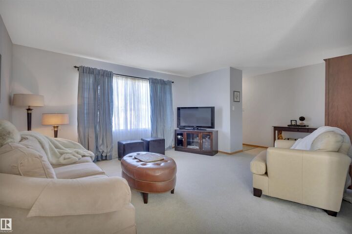 Property Photo: 5121 43 Avenue AB T9E 5A5