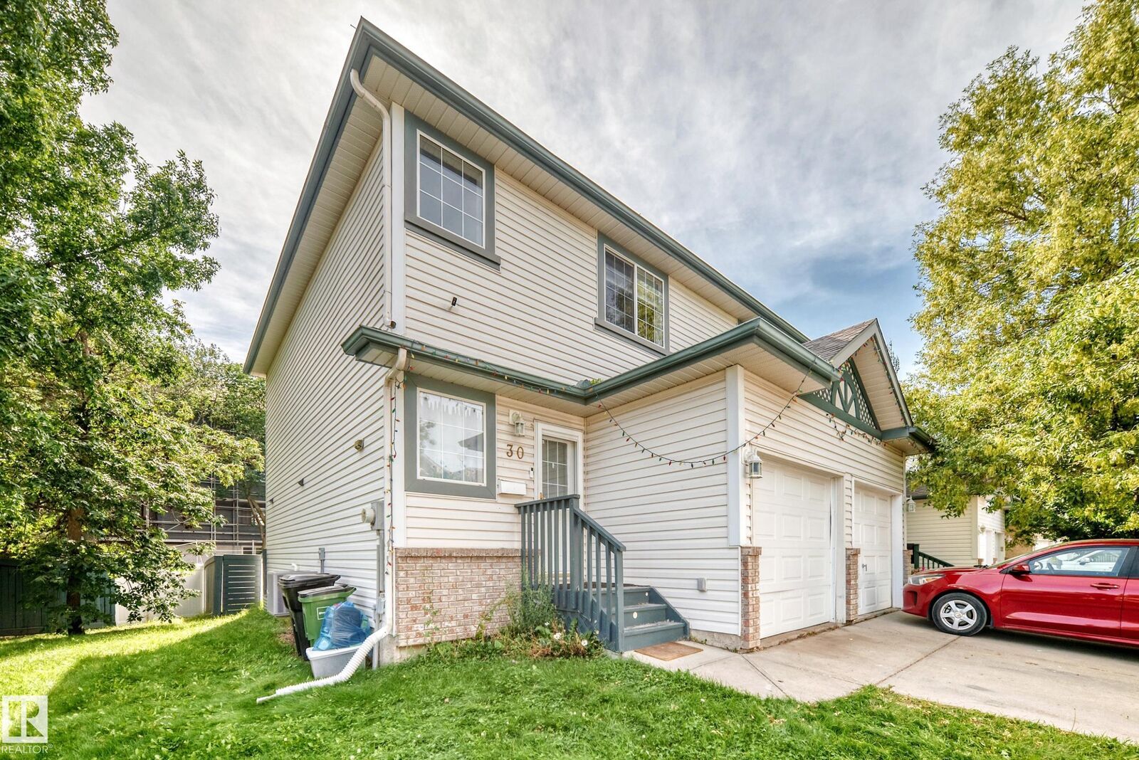 Property Photo:  300 Hooper Crescent NW 30  AB T5A 5B3 