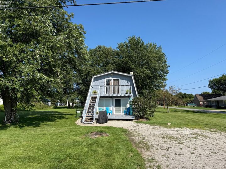 Property Photo:  102 Fairview Lane  OH 43438 