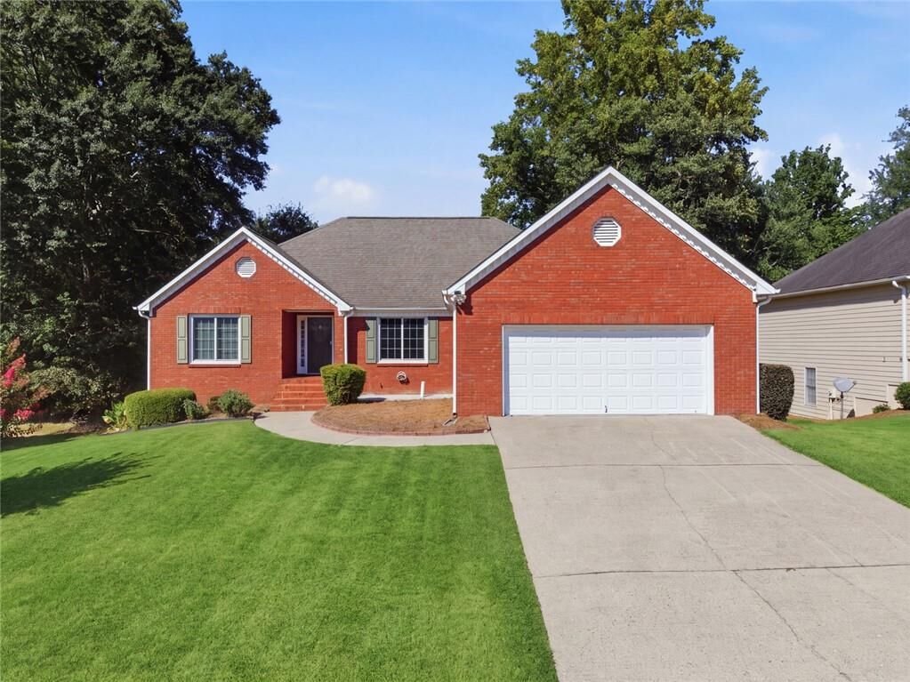 Property Photo:  1424 Oak Bend Way  GA 30045 