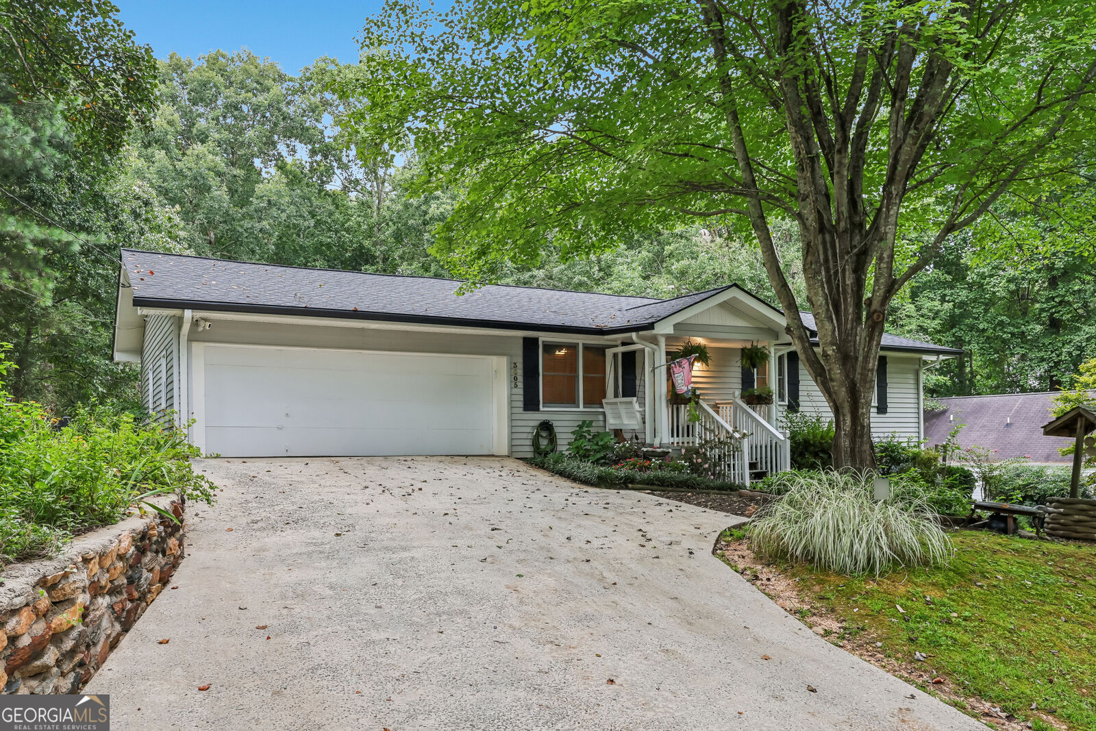 Property Photo: 3605 Riviera Drive GA 30041