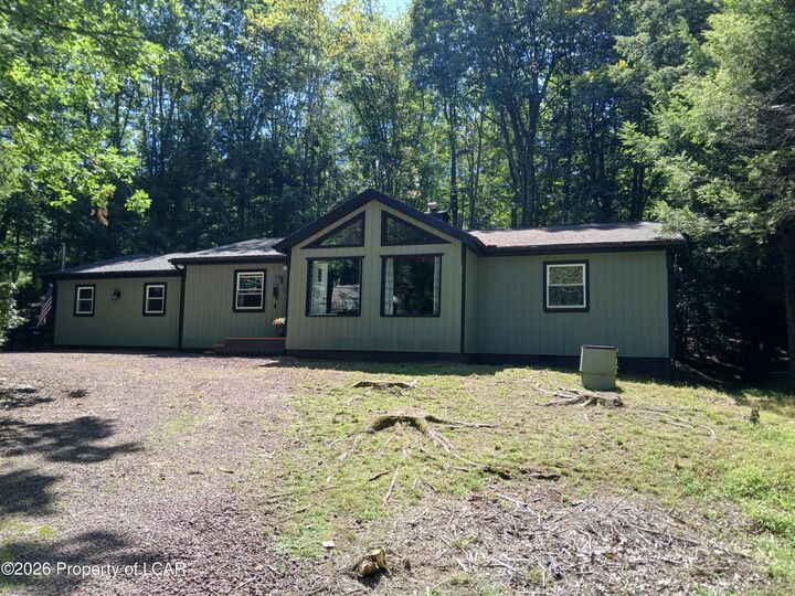 Property Photo: 6 Mink Springs Court PA 18222