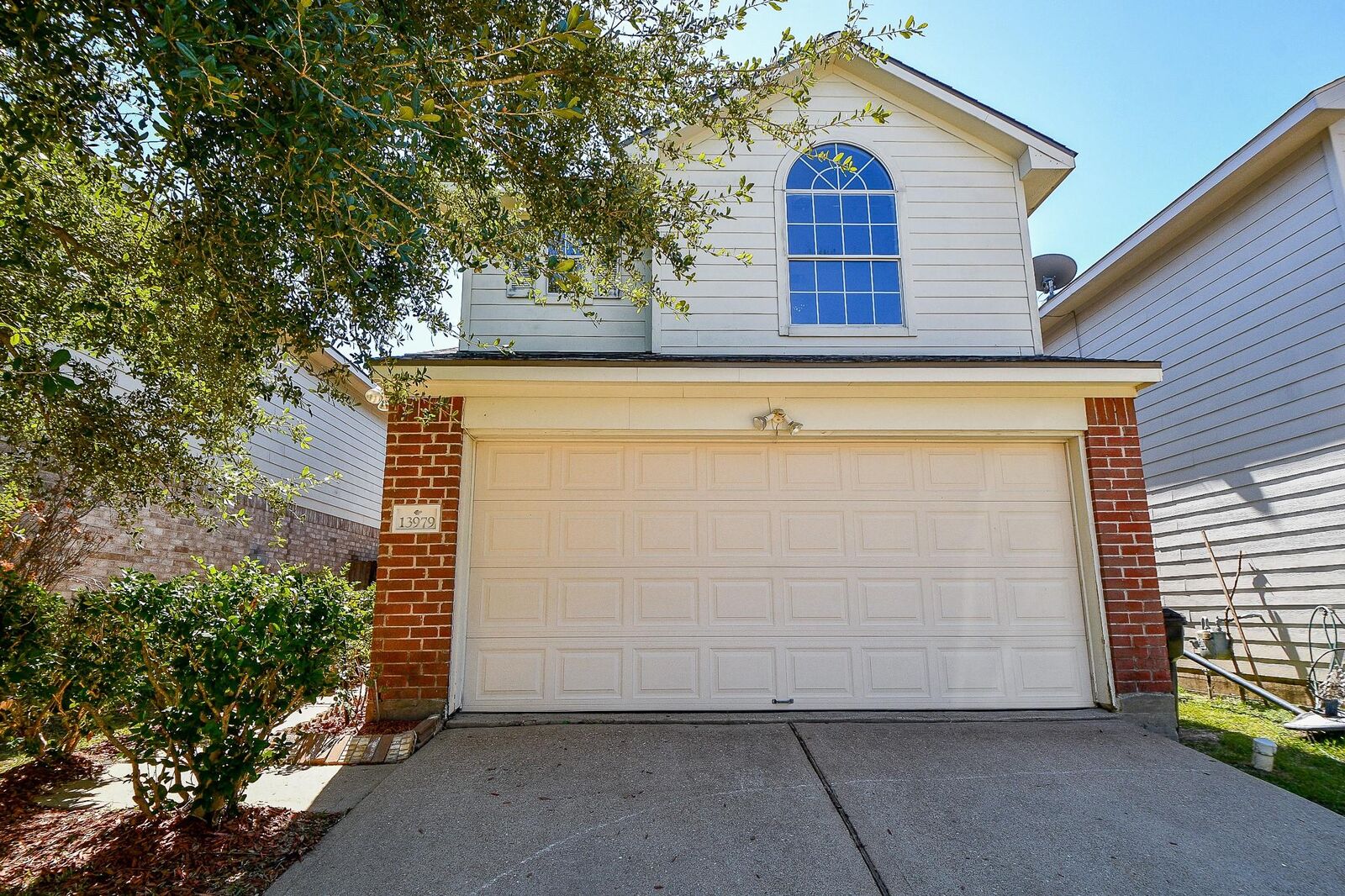 Property Photo:  13979 Maximos Dr  TX 77083 