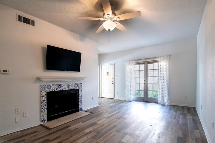 Property Photo: 8055 Cambridge Street 101 TX 77054