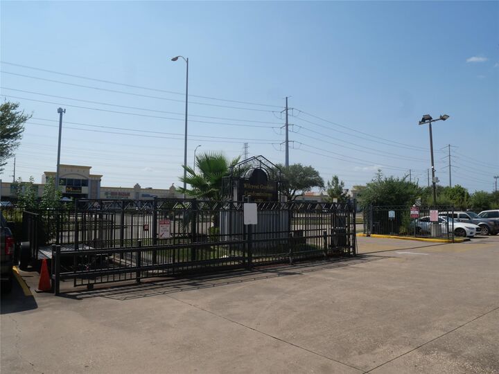 Property Photo: 6289 Wilcrest Drive 6202 TX 77072