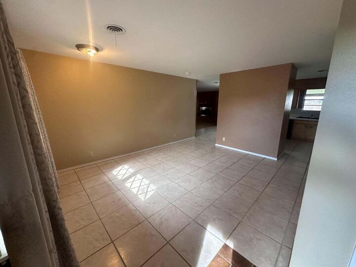 Property Photo:  408 Osage Avenue  TX 79356 