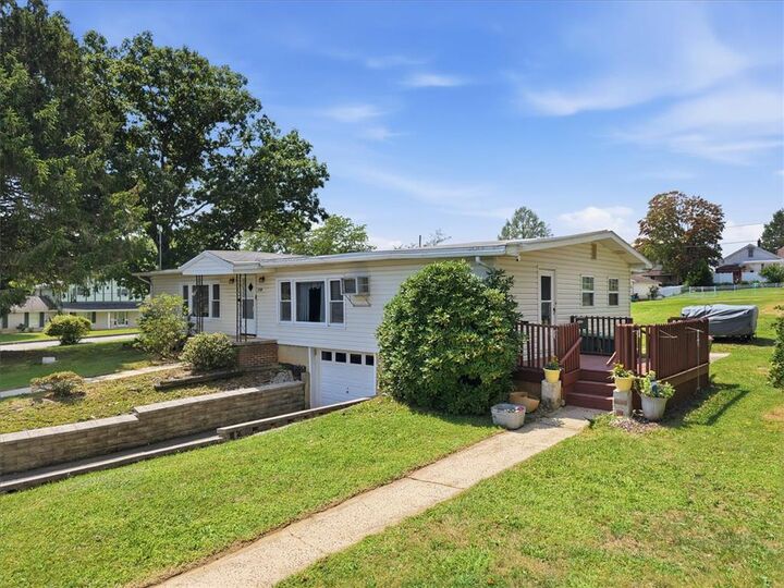 Property Photo:  350 S 8th Street  PA 18235 