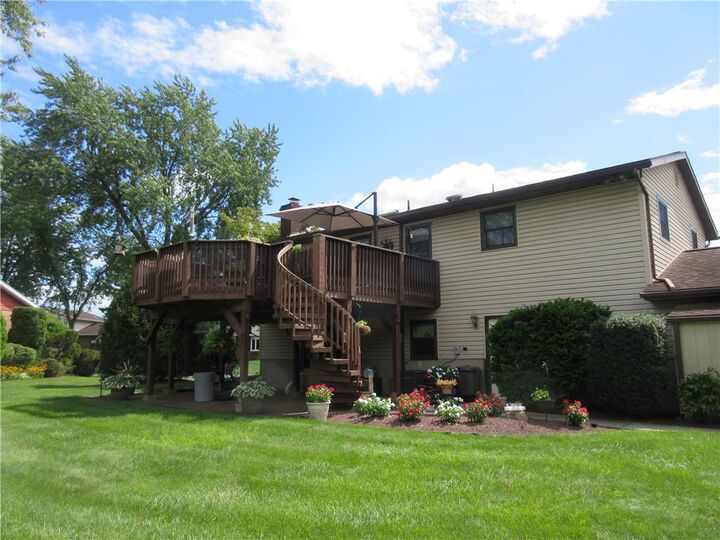 Property Photo: 480 Mountain View Road PA 18064