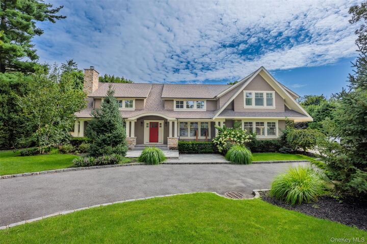 Property Photo:  18 Green Meadow Lane  NY 11743 
