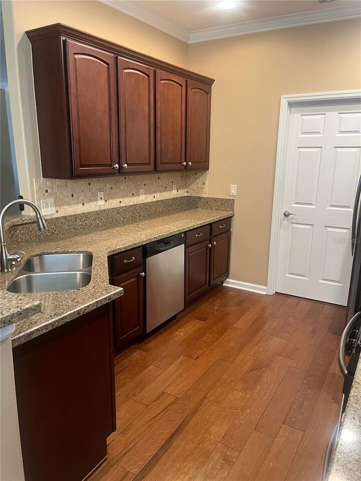 Property Photo:  1385 Abbot Way  FL 32724 