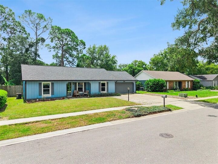 Property Photo: 203 Cottonwood Drive FL 32708