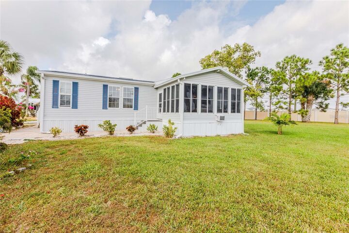 Property Photo:  2100 Kings Highway 376  FL 33980 