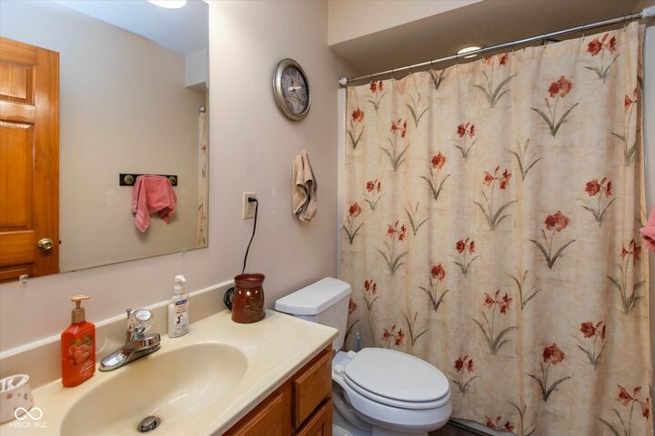Property Photo: 909 N Shore Boulevard IN 46131