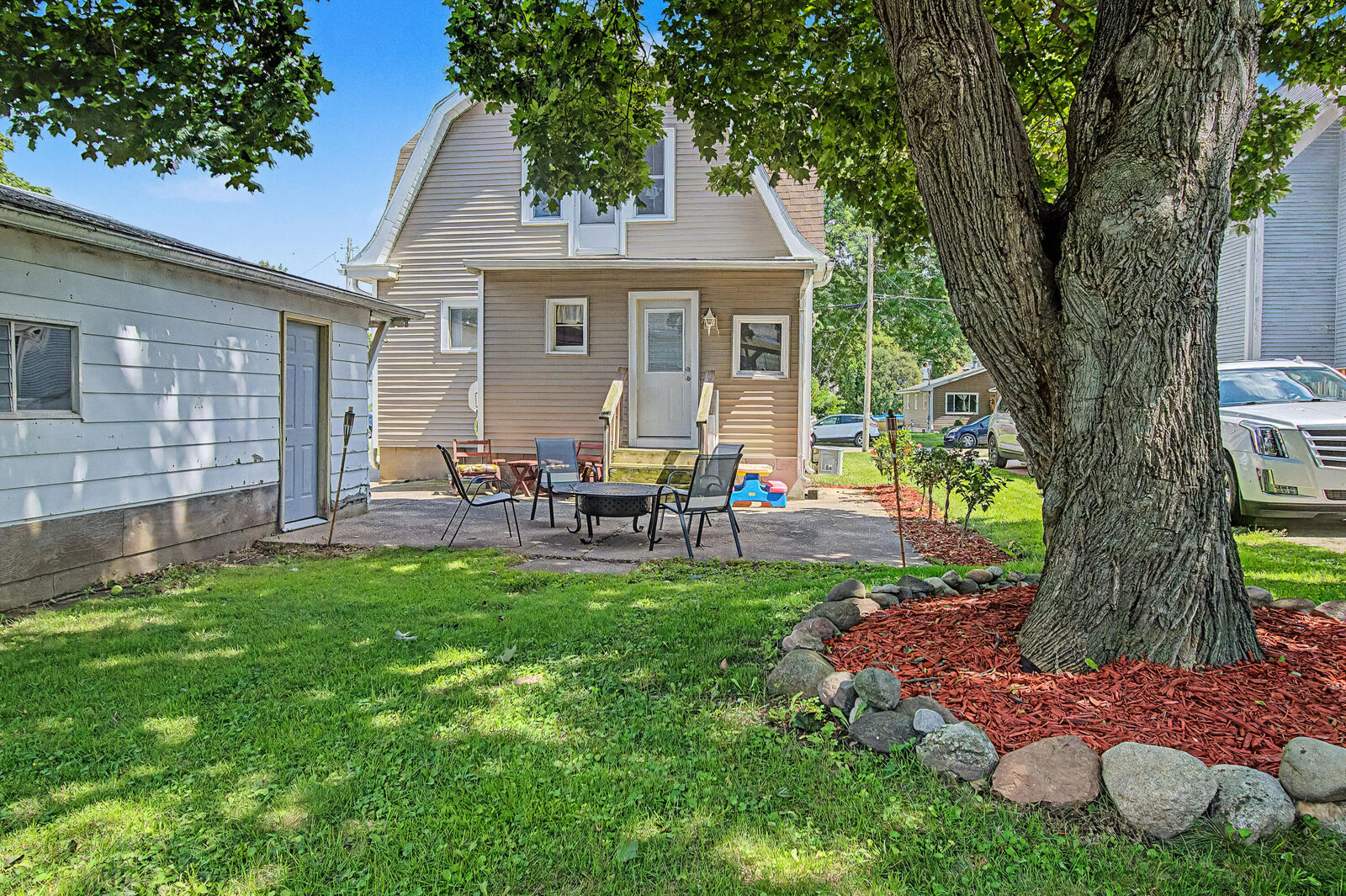 Property Photo: 405 Jackson St WI 53538