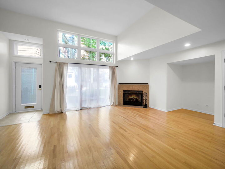 Property Photo:  4934 S Cornell Avenue G  IL 60615 