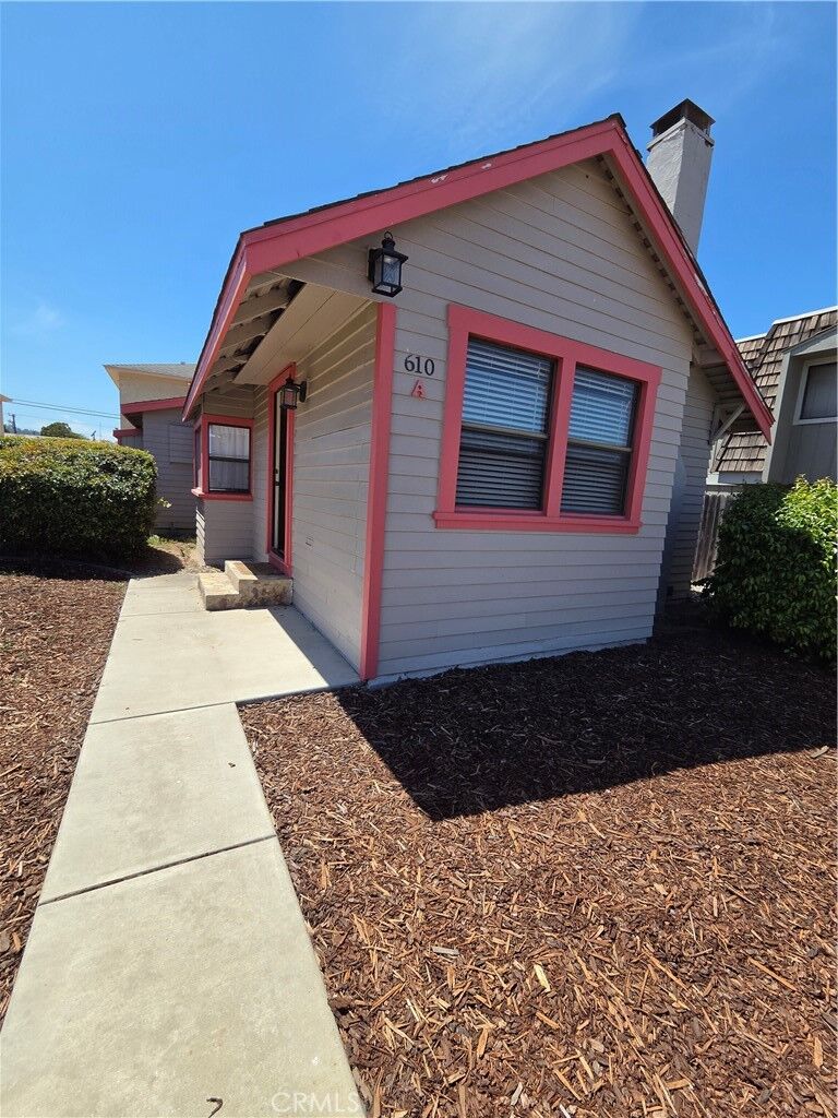 Property Photo:  610 Union Avenue A  CA 93455 