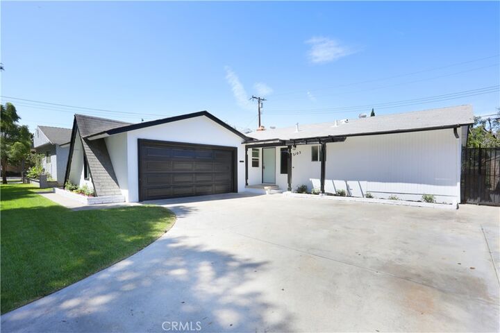 Property Photo:  2105 W Hall  CA 92704 