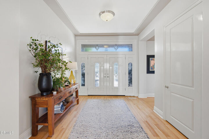 Property Photo:  125 Vientos Road  CA 93010 