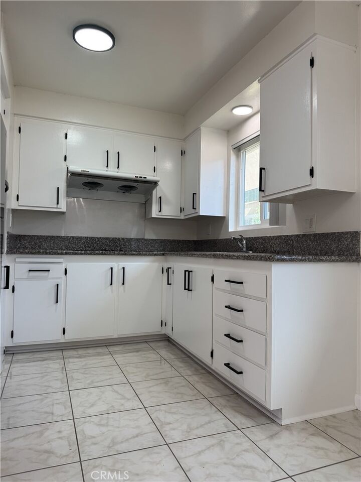 Property Photo:  21023 Donora Avenue B  CA 90503 