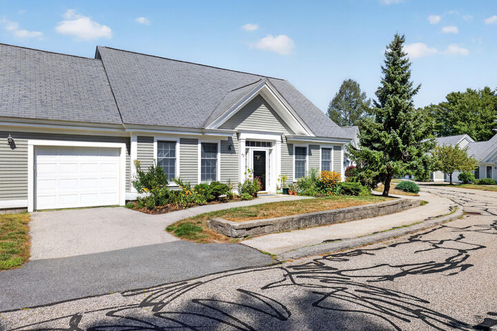 Property Photo: 42 Farragut Way 31 ME 04043
