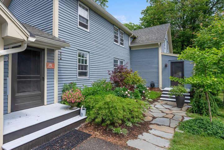 Property Photo:  20 High Street  ME 04530 