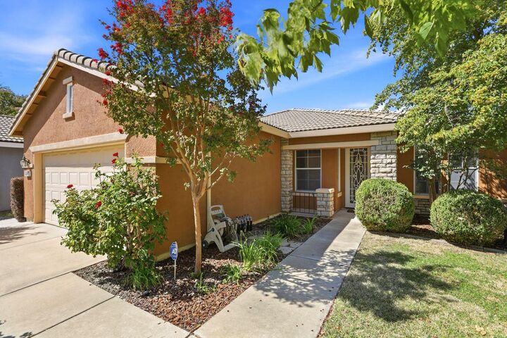 Property Photo: 5309 Fox Trotter Way CA 95757