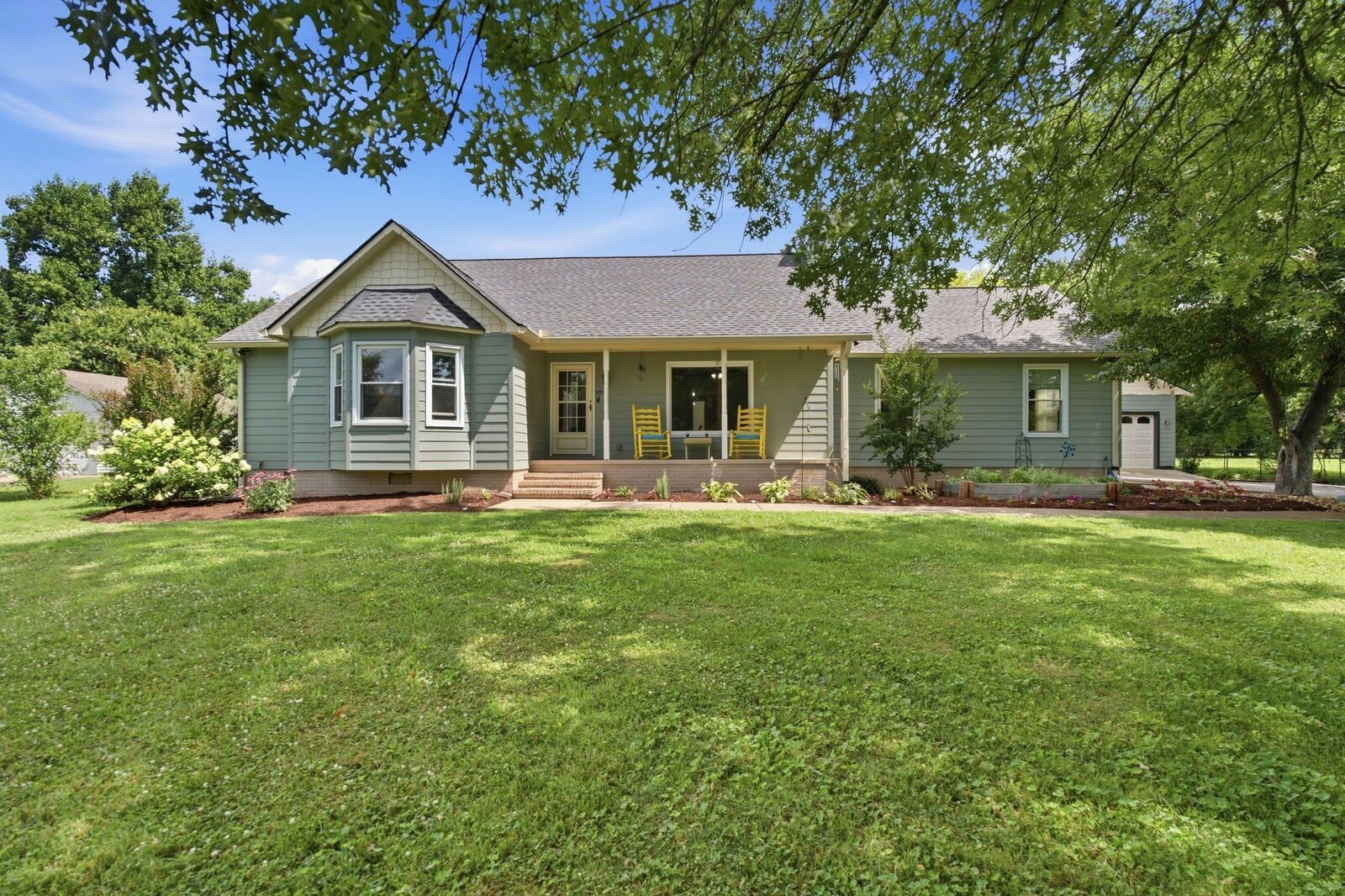 Property Photo: 1168 Peebles Dr TN 37167