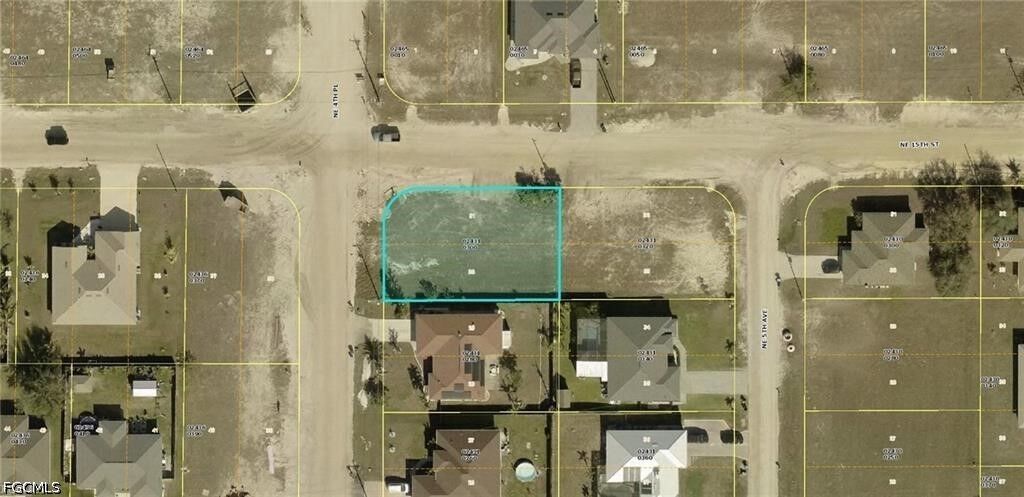 Property Photo:  1429 NE 4th Place  FL 33909 