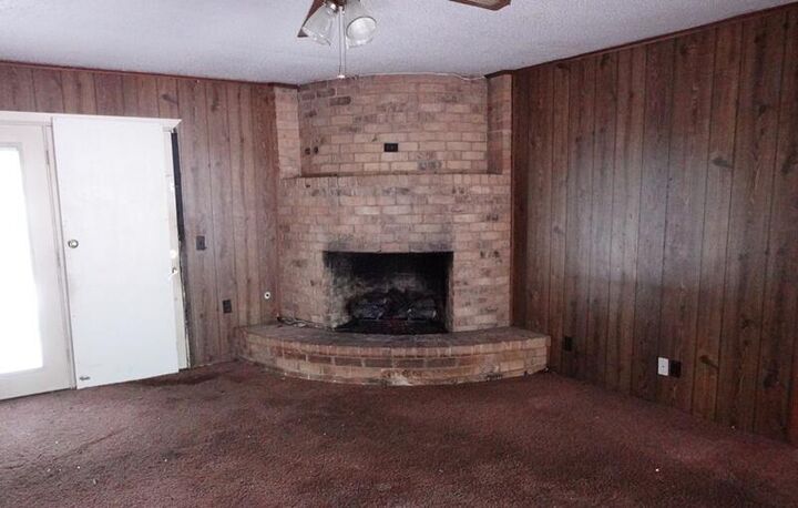 Property Photo: 202 Buddy Street TX 75904