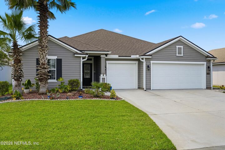 Property Photo:  15638 Chir Pine Drive  FL 32218 