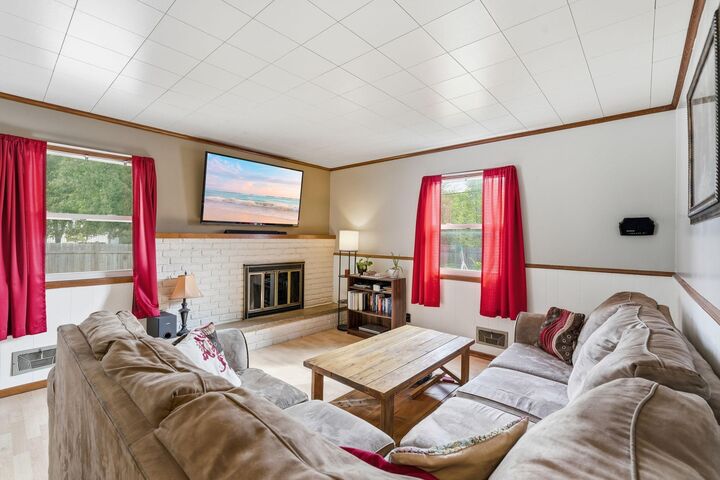 Property Photo:  4751 3rd Street NE  MN 55421 