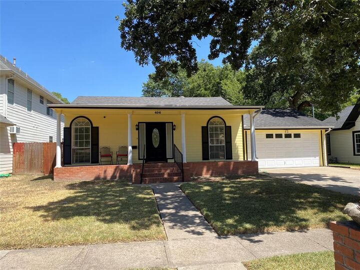 Property Photo:  406 S Jefferson Street S  TX 75060 