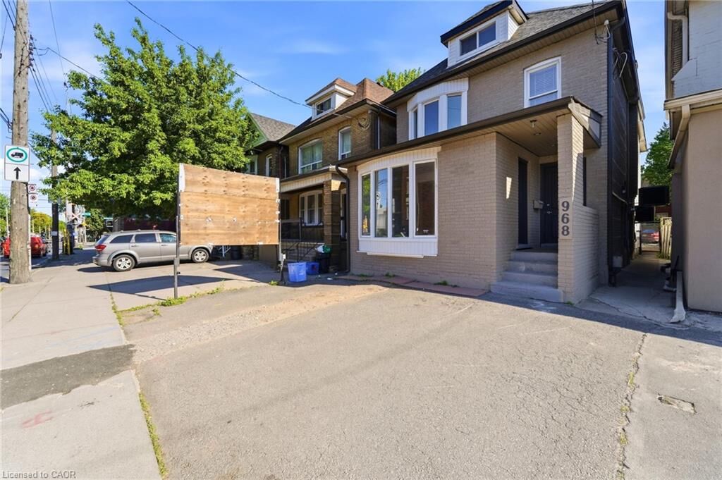Property Photo: 968 Main Street E Main ON L8M 1M8