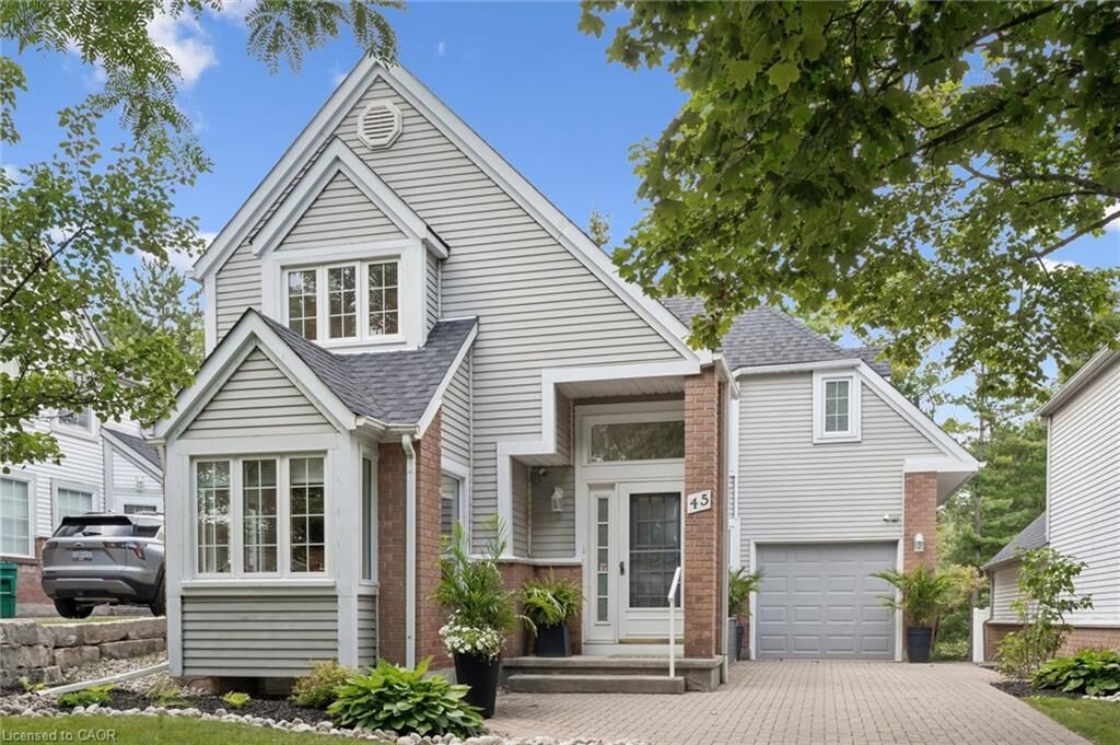 Property Photo:  45 Quinte Crescent  ON N2A 3J8 