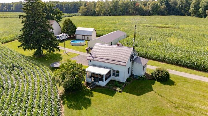 Property Photo: 862 Concession 11 Townsend ON N0E 1Y0