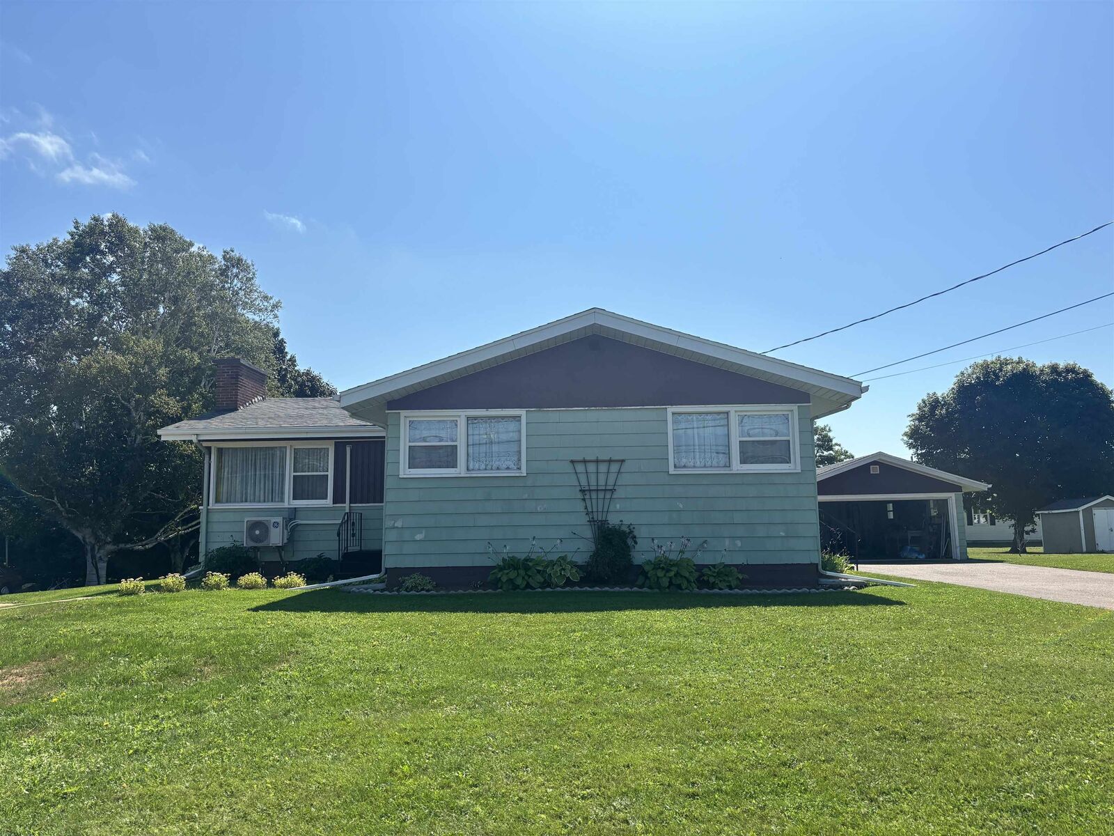 Property Photo: 762 Water Street E PE C4N 4J4
