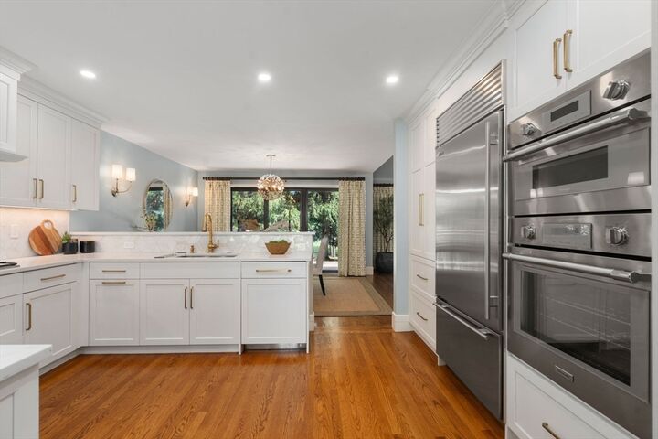 Property Photo:  279 Nahanton St 279  MA 02459 