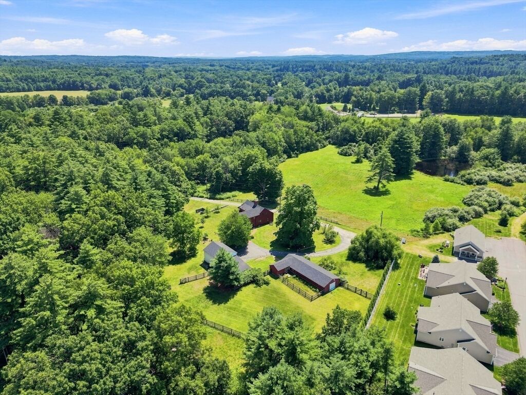 Property Photo: 1-1A Smith Ln NH 03031