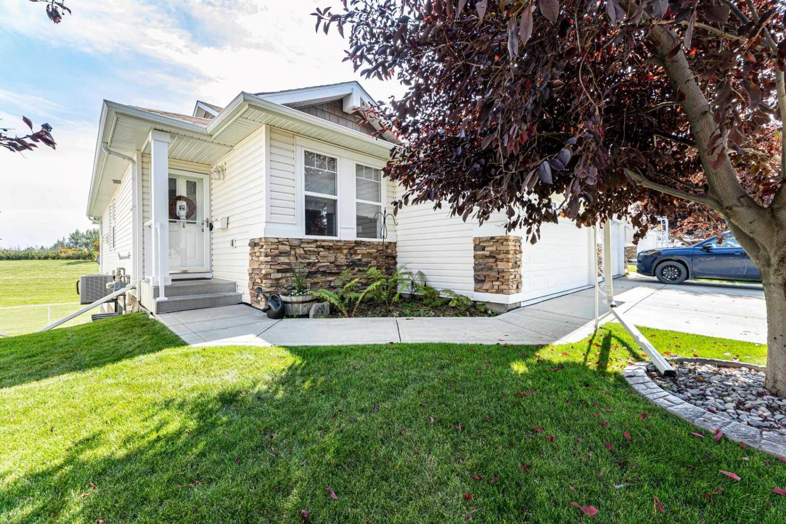 Property Photo: 444 Jenkins Drive AB T4P 3X1