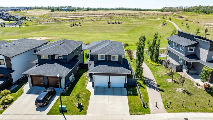 Property Photo: 19 Vanveller Way AB T4S 0M4