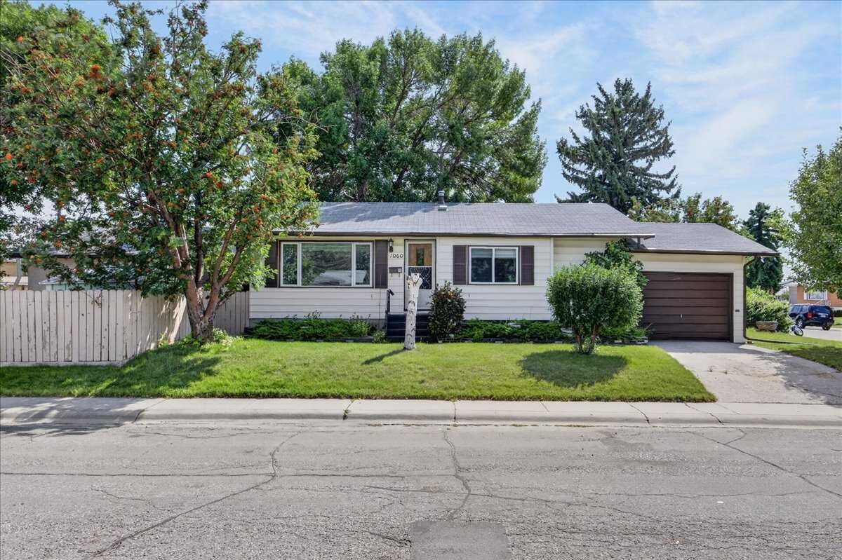 Property Photo: 1060 Motherwell Road NE AB T2E 6E7